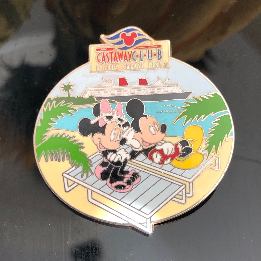 Disney Vacation Club Pin